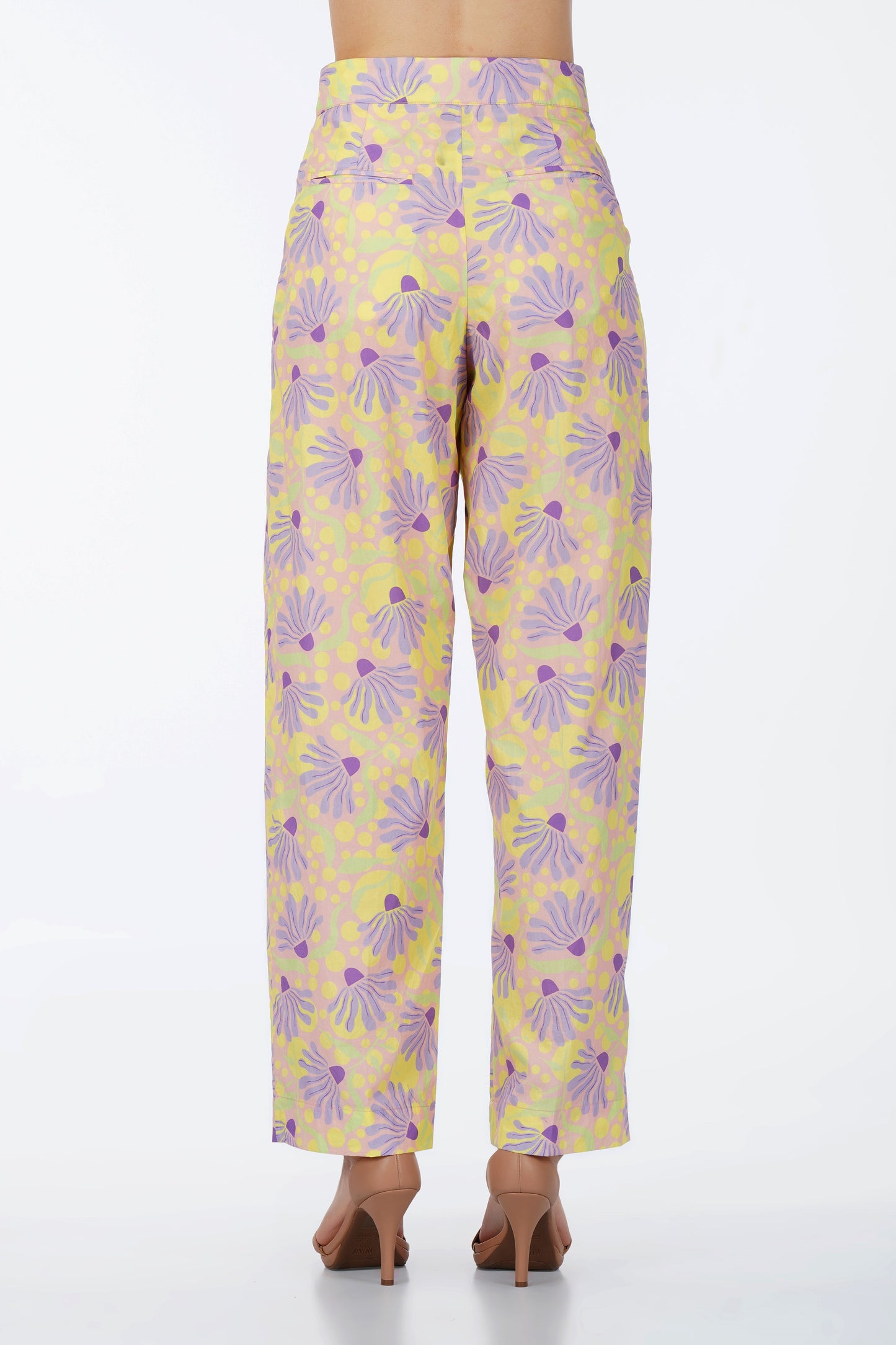 LILIAN PANT
